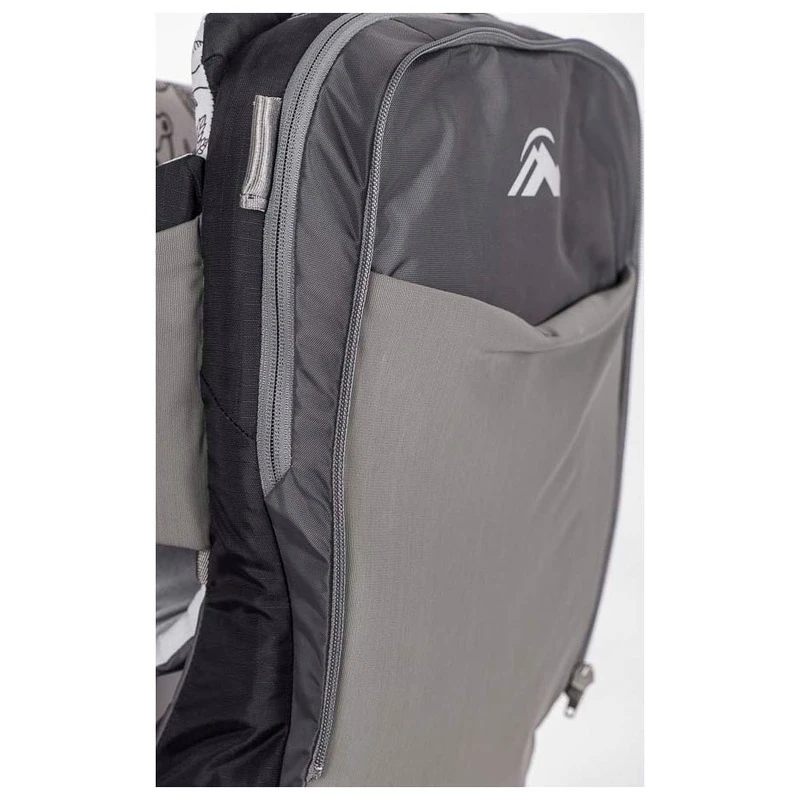 Macpac vamoose outlet child carrier v2