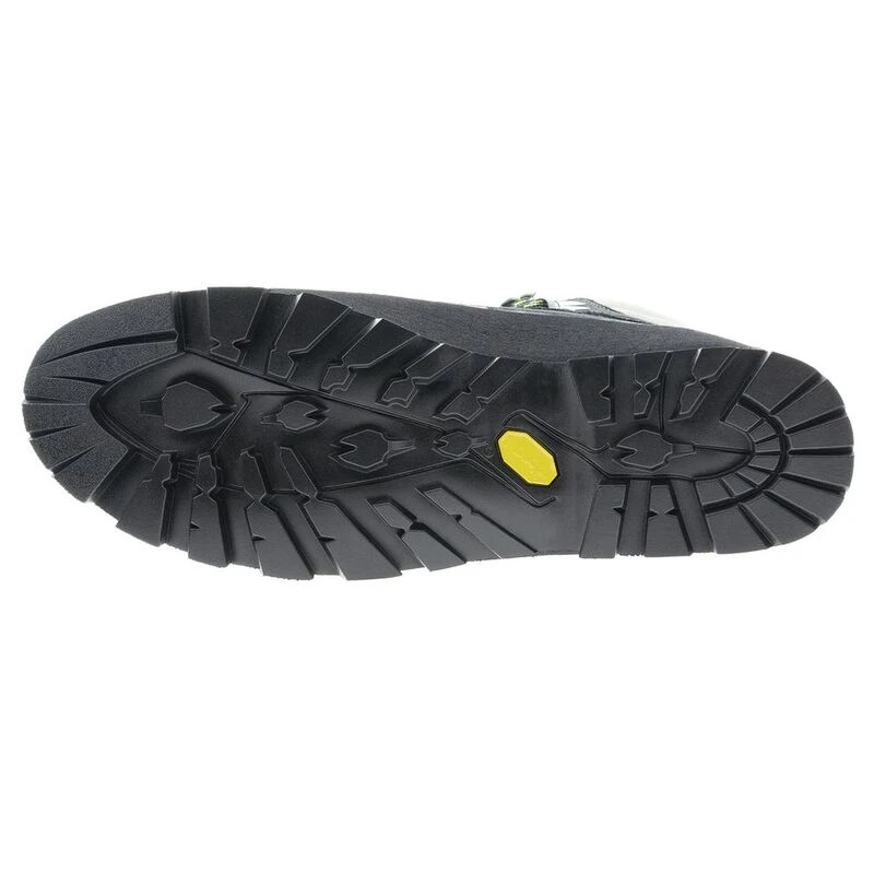 Elbrus boots shop