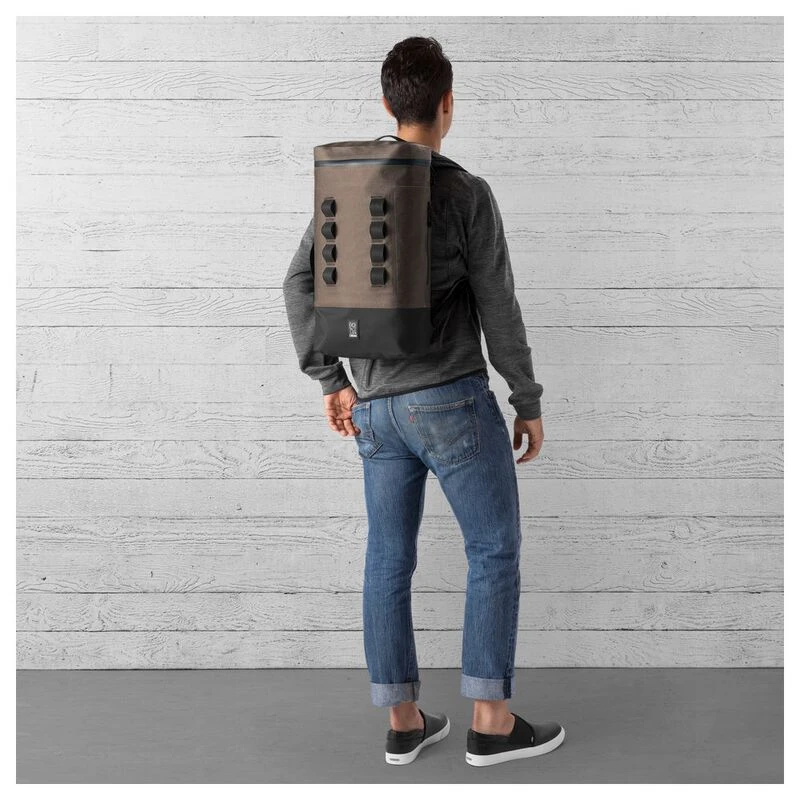 Chrome Urban Ex Gas Can 22L Backpack Khaki Black Sportpursuit