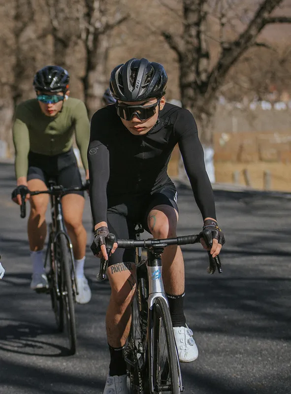Monton Mens Minima Long Sleeve Jersey Black Sportpursuit