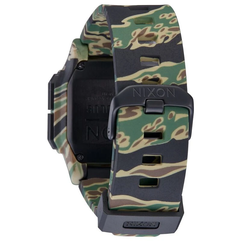 Nixon regulus black camo top