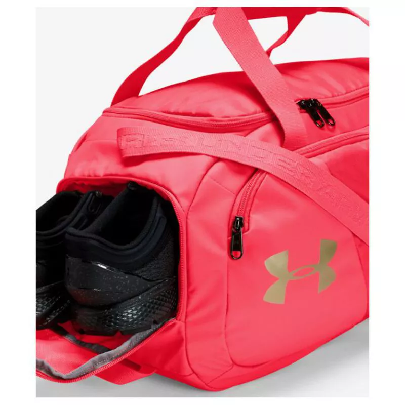Red under on sale armour duffle bag
