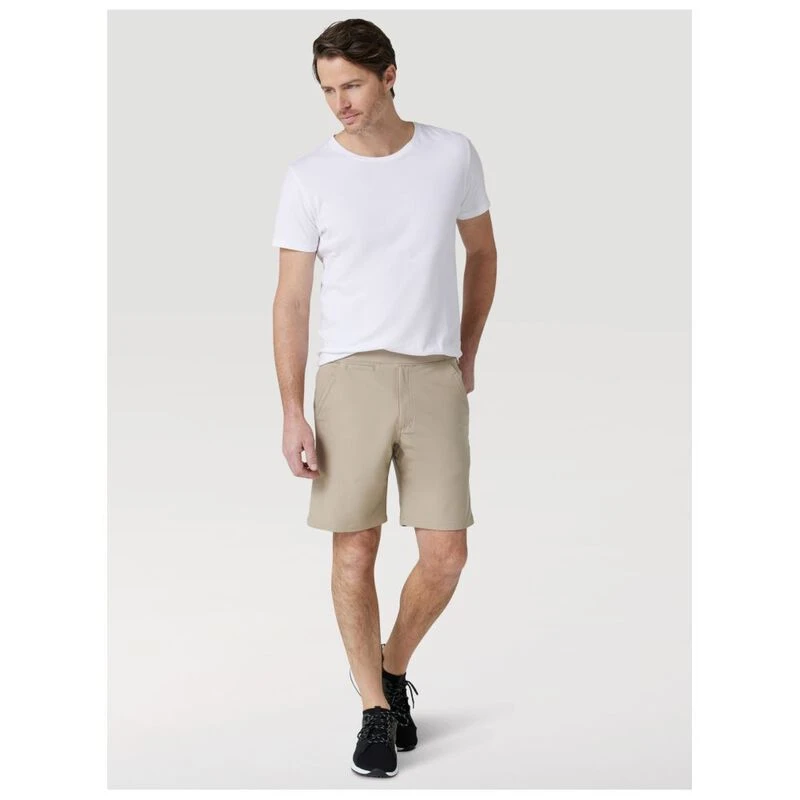 Six store pocket shorts