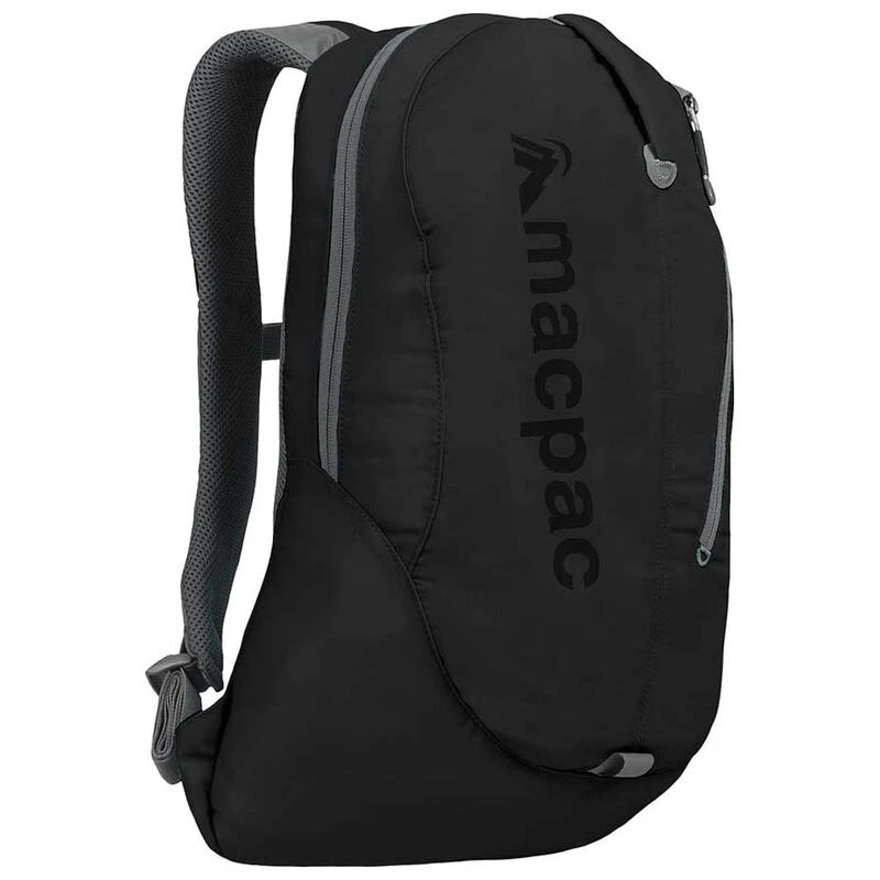 Macpac Kahuna 18L Rucksack Black Sportpursuit